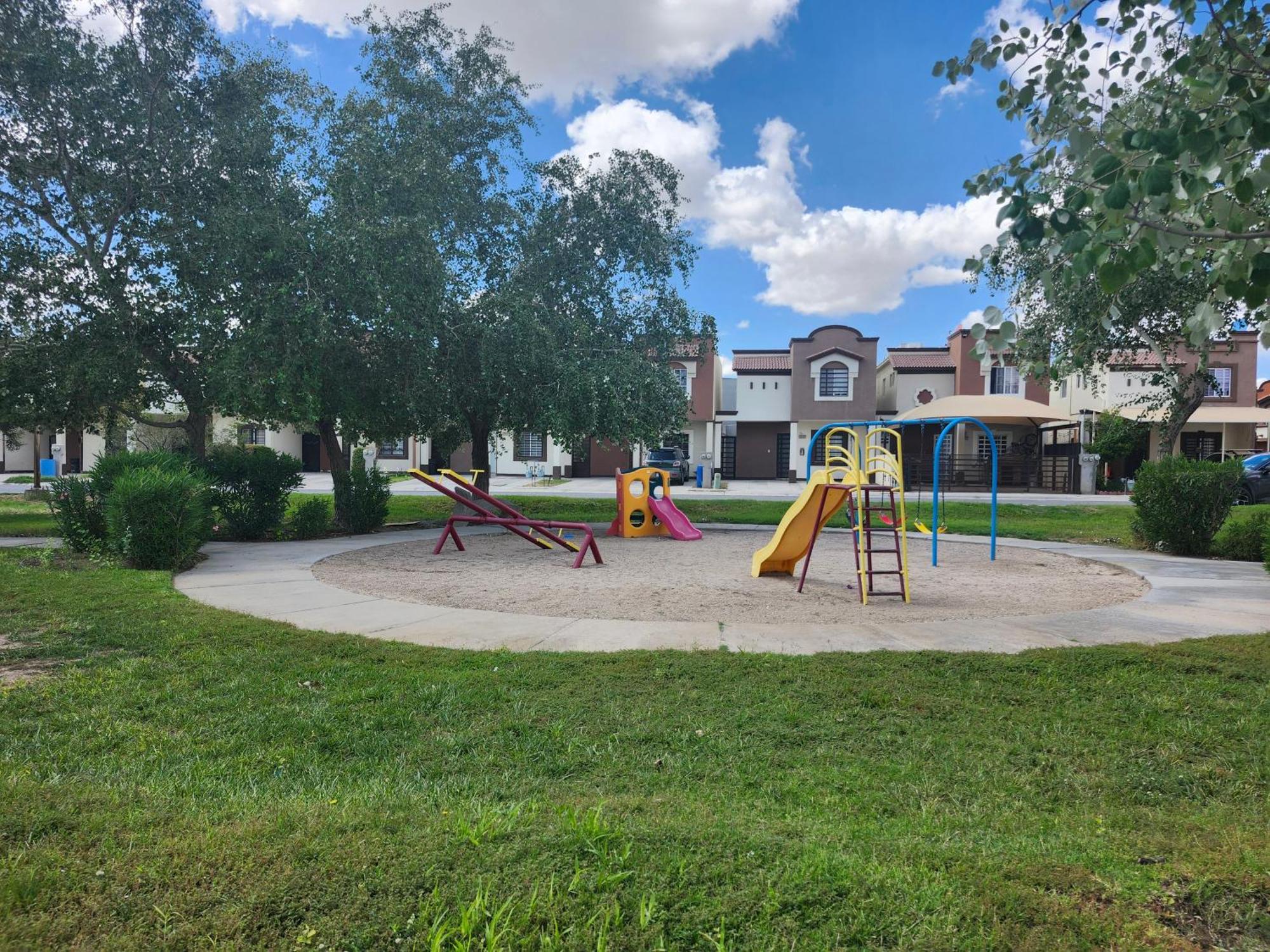 Casa A 5 Min., Del Consulado Americano Ciudad Juarez Luaran gambar